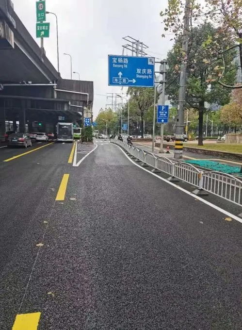 交通微改造，鋪就大通暢 公交港灣、友誼西路助力出行便捷